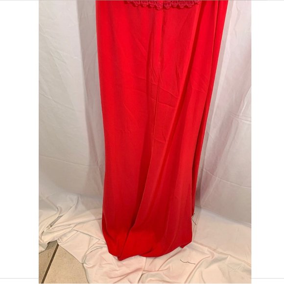 NEW $428 Tadashi Shoji Karlie Off-Shoulder Crepe Gown‎ Red [SZ 10 ] - Picture 9 of 11